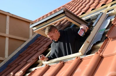 Pose de fenêtres de toit Velux à Monthiers